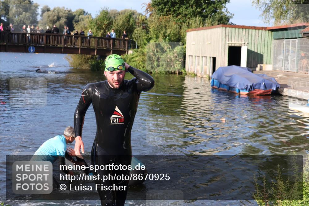 31.08.2025 - Elbe Triathlon Hamburg Luisa Fischer http://msf.ph/oto/8670925 31.08.2025 08:27:44 Schwimmen 224, 243 meine-sportfotos.de
