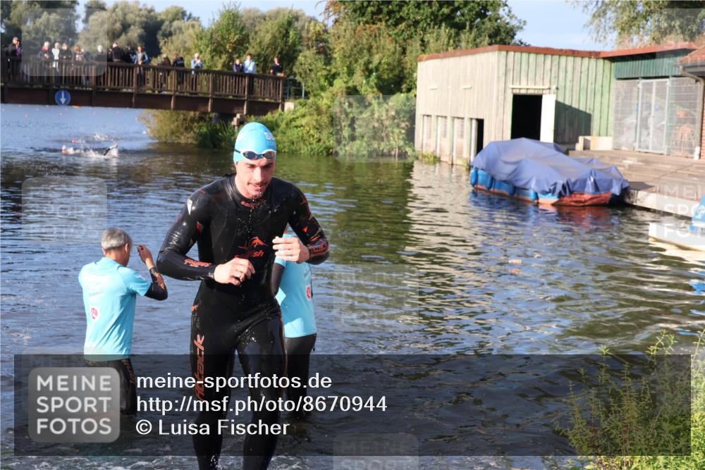 31.08.2025 - Elbe Triathlon Hamburg Luisa Fischer http://msf.ph/oto/8670944 31.08.2025 08:27:47 Schwimmen 224, 243 meine-sportfotos.de