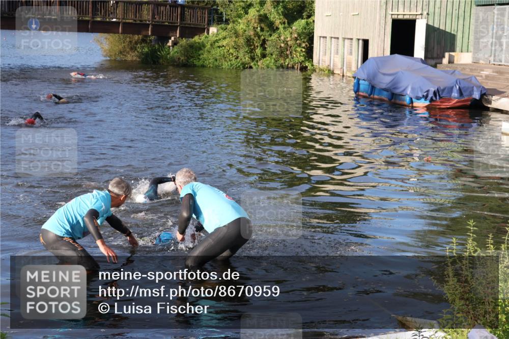 31.08.2025 - Elbe Triathlon Hamburg Luisa Fischer http://msf.ph/oto/8670959 31.08.2025 08:28:22 Schwimmen 196, 206 meine-sportfotos.de