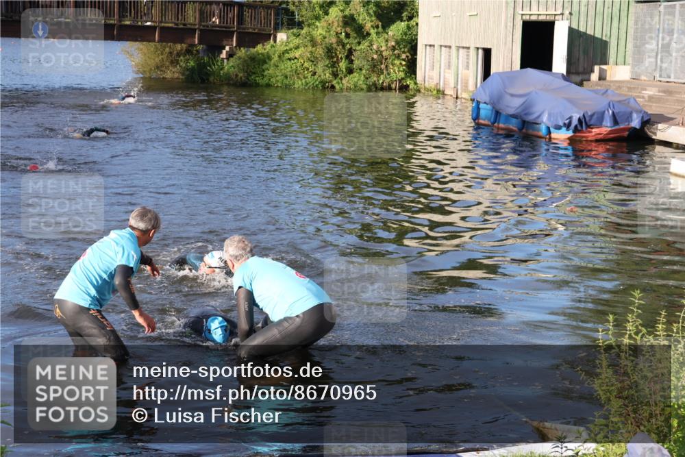 31.08.2025 - Elbe Triathlon Hamburg Luisa Fischer http://msf.ph/oto/8670965 31.08.2025 08:28:22 Schwimmen 196, 206 meine-sportfotos.de