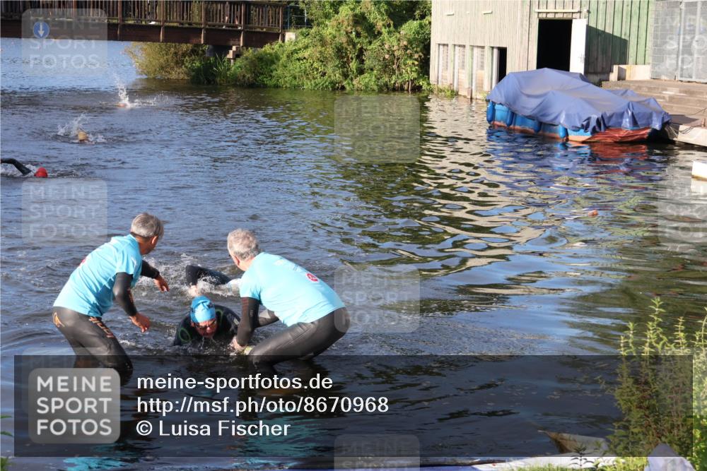 31.08.2025 - Elbe Triathlon Hamburg Luisa Fischer http://msf.ph/oto/8670968 31.08.2025 08:28:23 Schwimmen 196, 206 meine-sportfotos.de