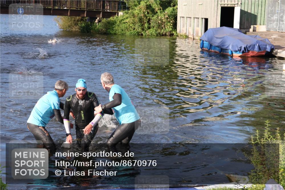 31.08.2025 - Elbe Triathlon Hamburg Luisa Fischer http://msf.ph/oto/8670976 31.08.2025 08:28:24 Schwimmen 196, 206 meine-sportfotos.de