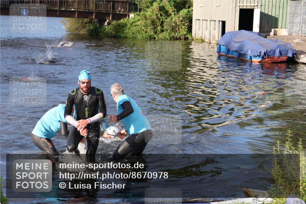 31.08.2025 - Elbe Triathlon Hamburg Luisa Fischer http://msf.ph/oto/8670978 31.08.2025 08:28:24 Schwimmen 196, 206 meine-sportfotos.de