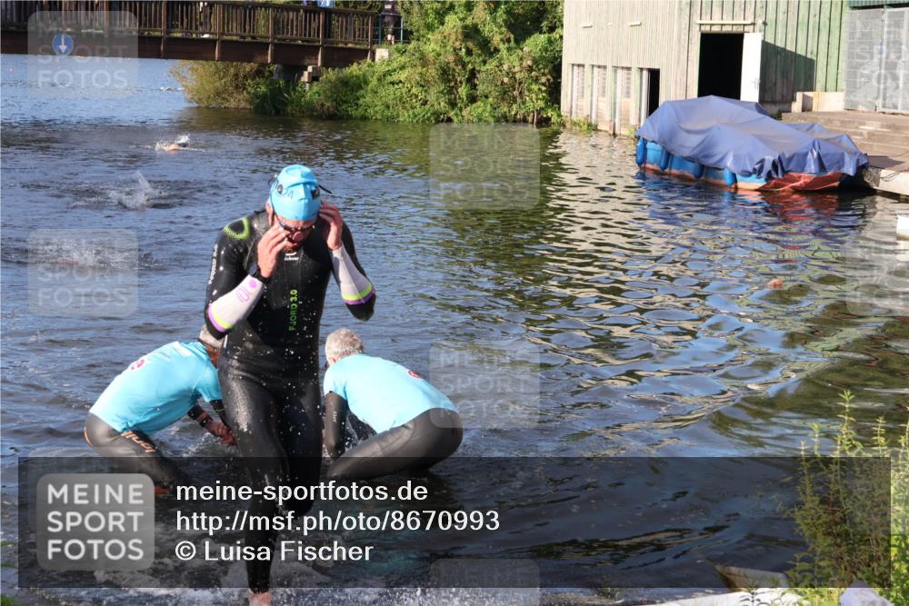31.08.2025 - Elbe Triathlon Hamburg Luisa Fischer http://msf.ph/oto/8670993 31.08.2025 08:28:25 Schwimmen 196, 206 meine-sportfotos.de