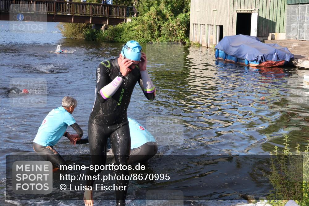 31.08.2025 - Elbe Triathlon Hamburg Luisa Fischer http://msf.ph/oto/8670995 31.08.2025 08:28:26 Schwimmen 196, 206 meine-sportfotos.de