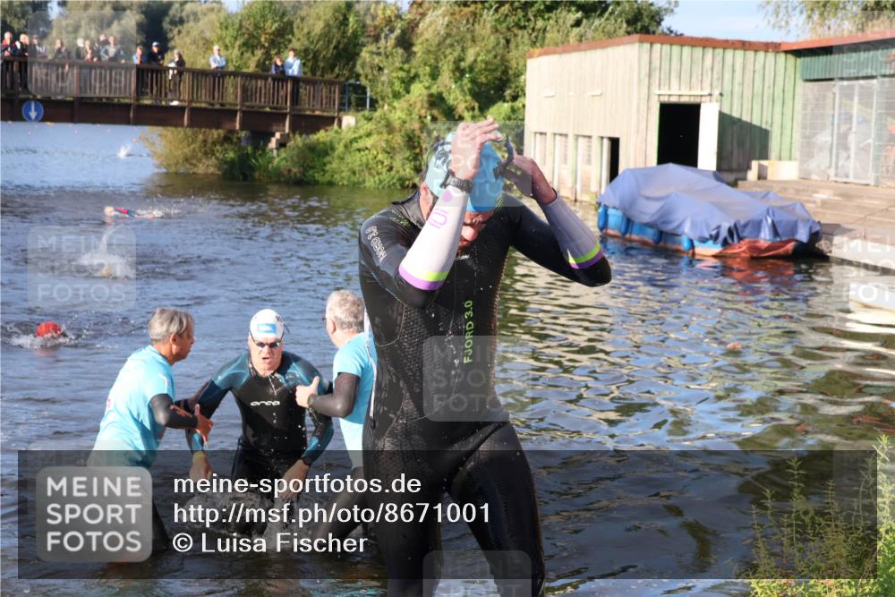 31.08.2025 - Elbe Triathlon Hamburg Luisa Fischer http://msf.ph/oto/8671001 31.08.2025 08:28:26 Schwimmen 196, 206 meine-sportfotos.de