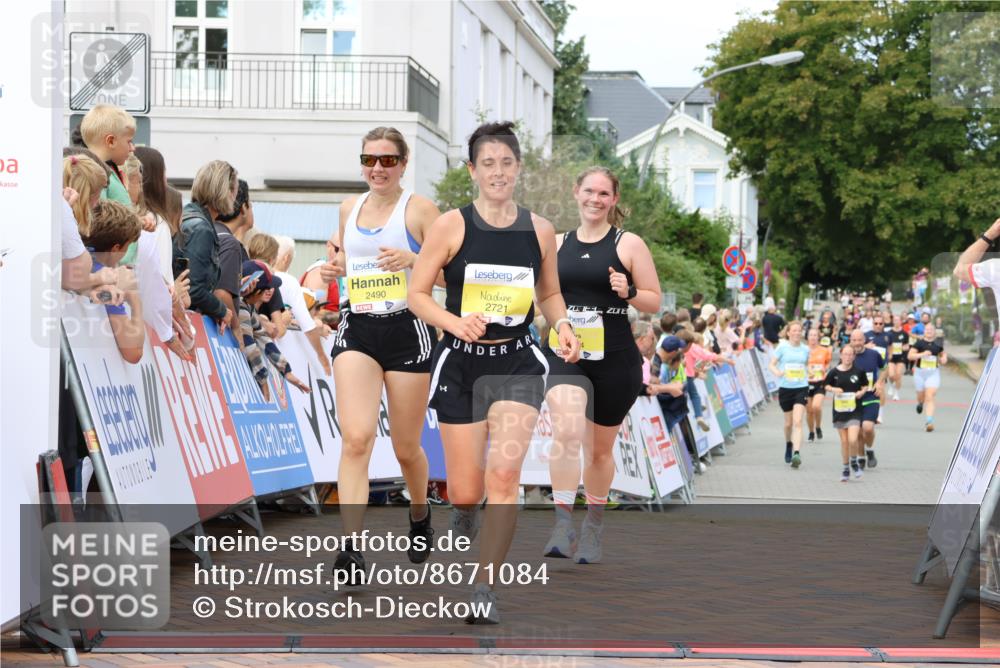 31.08.2025 - 21. Blankeneser Heldenlauf Strokosch-Dieckow http://msf.ph/oto/8671084 31.08.2025 10:32:26 Ziel 2490, 2644, 2131, 2182, 2627, 2721 meine-sportfotos.de
