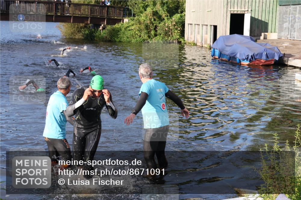31.08.2025 - Elbe Triathlon Hamburg Luisa Fischer http://msf.ph/oto/8671091 31.08.2025 08:29:44 Schwimmen 190, 229 meine-sportfotos.de