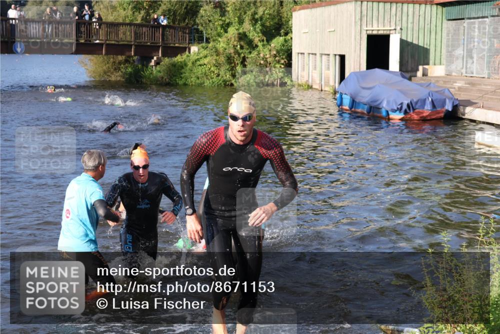31.08.2025 - Elbe Triathlon Hamburg Luisa Fischer http://msf.ph/oto/8671153 31.08.2025 08:29:58 Schwimmen 171, 200, 209, 232, 238 meine-sportfotos.de