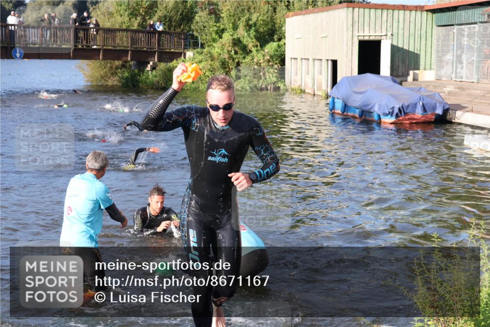 31.08.2025 - Elbe Triathlon Hamburg Luisa Fischer http://msf.ph/oto/8671167 31.08.2025 08:30:00 Schwimmen 171, 200, 209, 232 meine-sportfotos.de