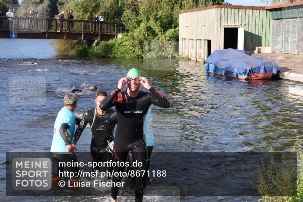 31.08.2025 - Elbe Triathlon Hamburg Luisa Fischer http://msf.ph/oto/8671188 31.08.2025 08:30:03 Schwimmen 171, 172, 200, 232 meine-sportfotos.de