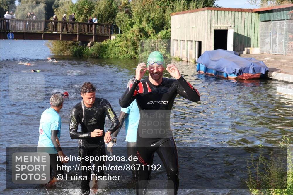 31.08.2025 - Elbe Triathlon Hamburg Luisa Fischer http://msf.ph/oto/8671192 31.08.2025 08:30:03 Schwimmen 171, 172, 200, 232 meine-sportfotos.de