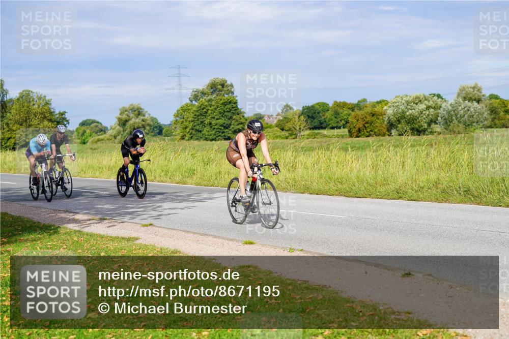 31.08.2025 - Elbe Triathlon Hamburg Michael Burmester http://msf.ph/oto/8671195 31.08.2025 10:02:07 Radfahren 394, 634, 656, 660, 859 meine-sportfotos.de