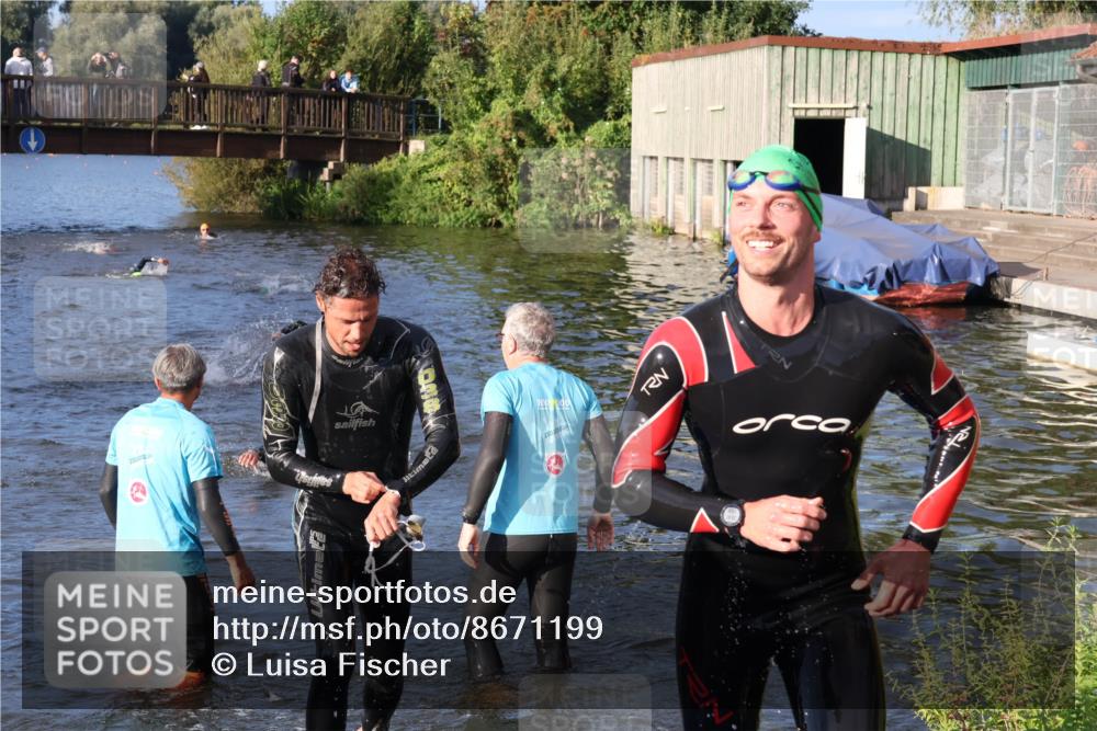 31.08.2025 - Elbe Triathlon Hamburg Luisa Fischer http://msf.ph/oto/8671199 31.08.2025 08:30:04 Schwimmen 171, 172, 200, 232 meine-sportfotos.de