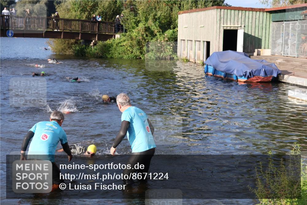 31.08.2025 - Elbe Triathlon Hamburg Luisa Fischer http://msf.ph/oto/8671224 31.08.2025 08:30:07 Schwimmen 172, 200, 232 meine-sportfotos.de