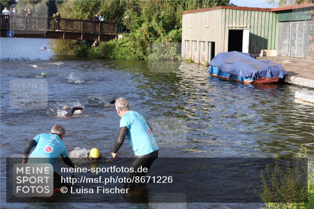 31.08.2025 - Elbe Triathlon Hamburg Luisa Fischer http://msf.ph/oto/8671226 31.08.2025 08:30:07 Schwimmen 172, 200, 232 meine-sportfotos.de