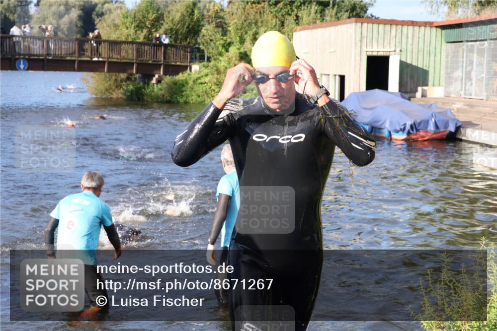 31.08.2025 - Elbe Triathlon Hamburg Luisa Fischer http://msf.ph/oto/8671267 31.08.2025 08:30:12 Schwimmen 172, 187, 242 meine-sportfotos.de
