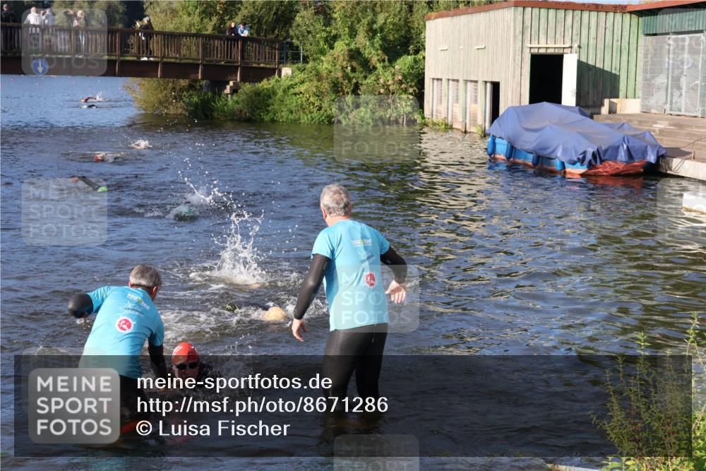 31.08.2025 - Elbe Triathlon Hamburg Luisa Fischer http://msf.ph/oto/8671286 31.08.2025 08:30:14 Schwimmen 172, 187, 242 meine-sportfotos.de