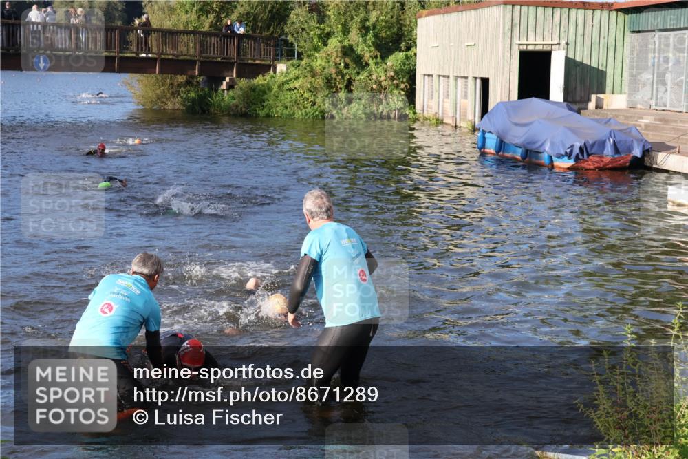 31.08.2025 - Elbe Triathlon Hamburg Luisa Fischer http://msf.ph/oto/8671289 31.08.2025 08:30:15 Schwimmen 172, 187, 242 meine-sportfotos.de