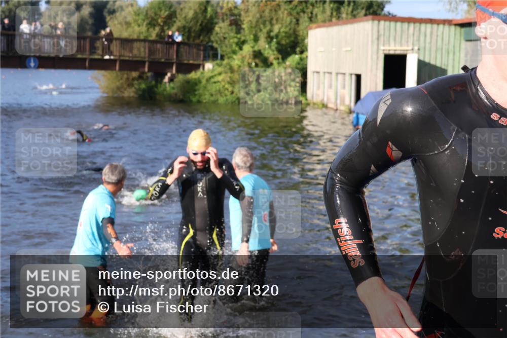 31.08.2025 - Elbe Triathlon Hamburg Luisa Fischer http://msf.ph/oto/8671320 31.08.2025 08:30:19 Schwimmen 187, 223, 242 meine-sportfotos.de