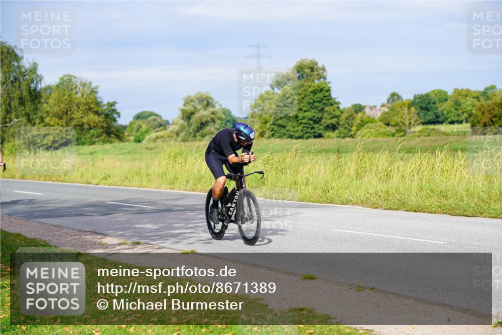 31.08.2025 - Elbe Triathlon Hamburg Michael Burmester http://msf.ph/oto/8671389 31.08.2025 10:02:54 Radfahren 428, 638, 682, 727, 739, 803, 912 meine-sportfotos.de