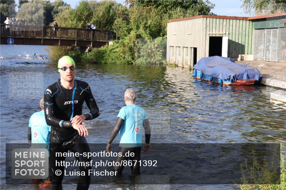 31.08.2025 - Elbe Triathlon Hamburg Luisa Fischer http://msf.ph/oto/8671392 31.08.2025 08:30:34 Schwimmen 191, 220 meine-sportfotos.de