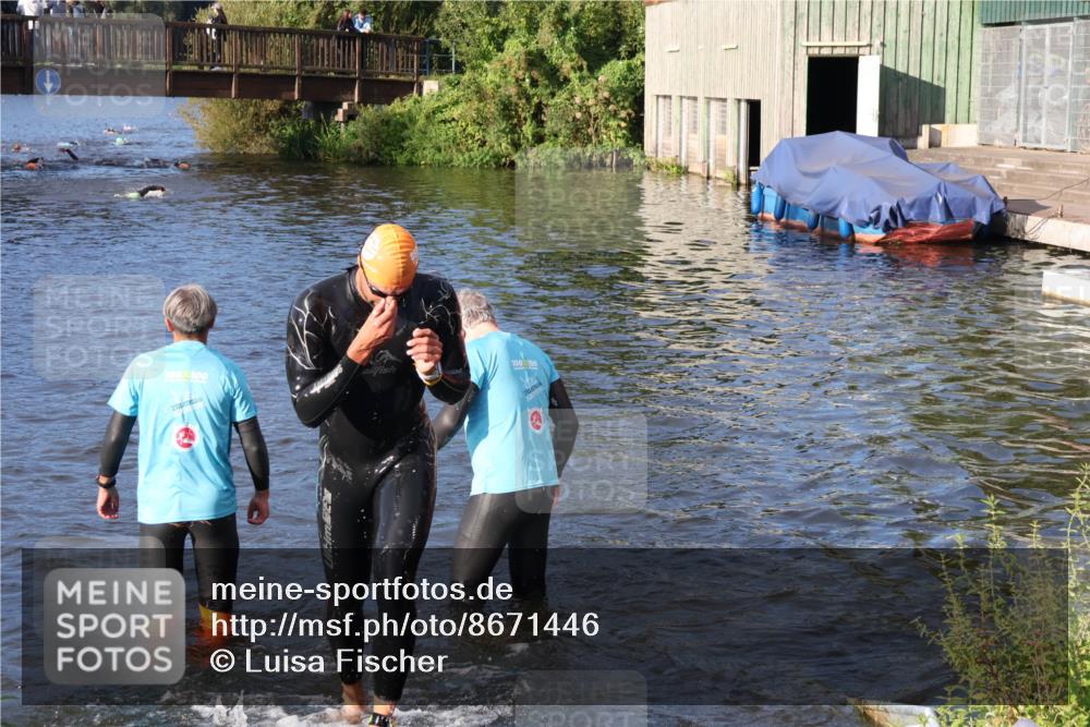 31.08.2025 - Elbe Triathlon Hamburg Luisa Fischer http://msf.ph/oto/8671446 31.08.2025 08:30:46 Schwimmen 191, 230 meine-sportfotos.de