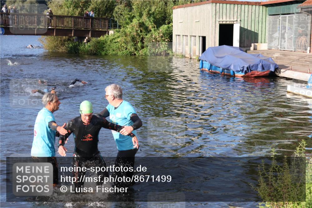 31.08.2025 - Elbe Triathlon Hamburg Luisa Fischer http://msf.ph/oto/8671499 31.08.2025 08:31:21 Schwimmen 219 meine-sportfotos.de