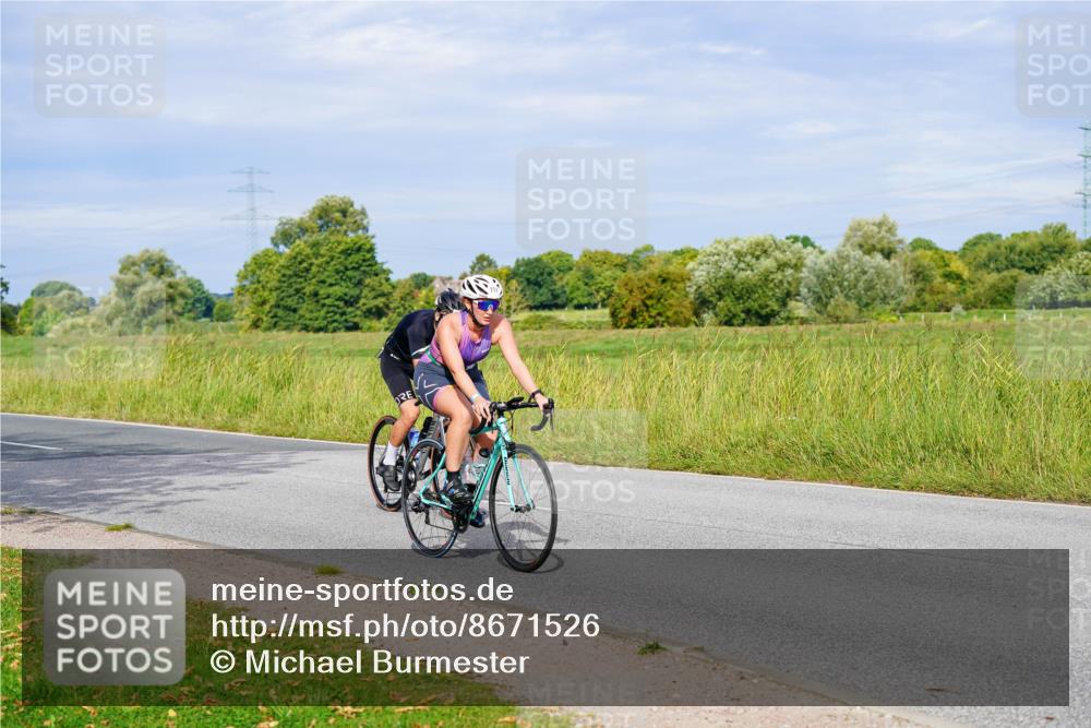 31.08.2025 - Elbe Triathlon Hamburg Michael Burmester http://msf.ph/oto/8671526 31.08.2025 10:03:08 Radfahren 515, 588, 674, 760, 777, 828, 834 meine-sportfotos.de