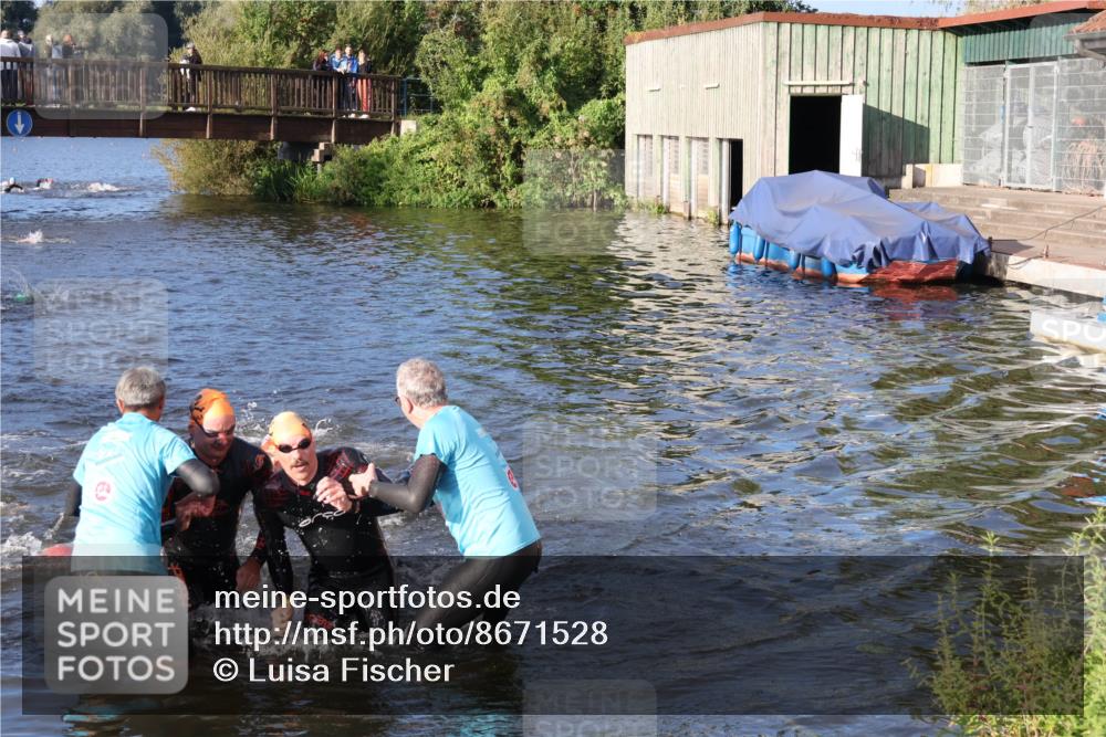 31.08.2025 - Elbe Triathlon Hamburg Luisa Fischer http://msf.ph/oto/8671528 31.08.2025 08:31:34 Schwimmen 169, 180, 189, 208, 211, 227 meine-sportfotos.de