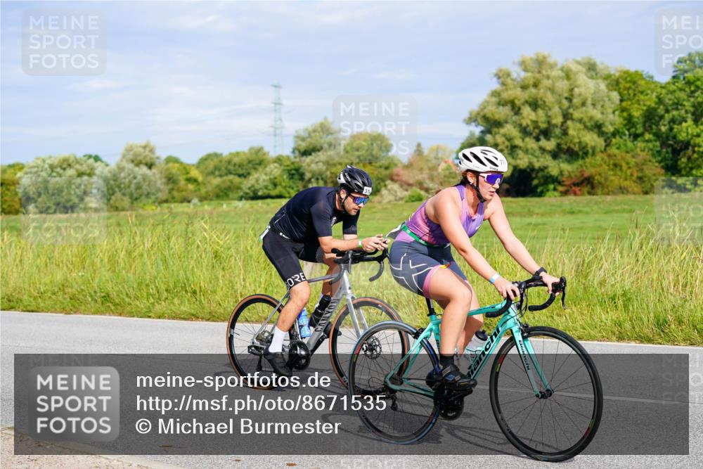 31.08.2025 - Elbe Triathlon Hamburg Michael Burmester http://msf.ph/oto/8671535 31.08.2025 10:03:09 Radfahren 515, 588, 674, 760, 777, 828, 834 meine-sportfotos.de