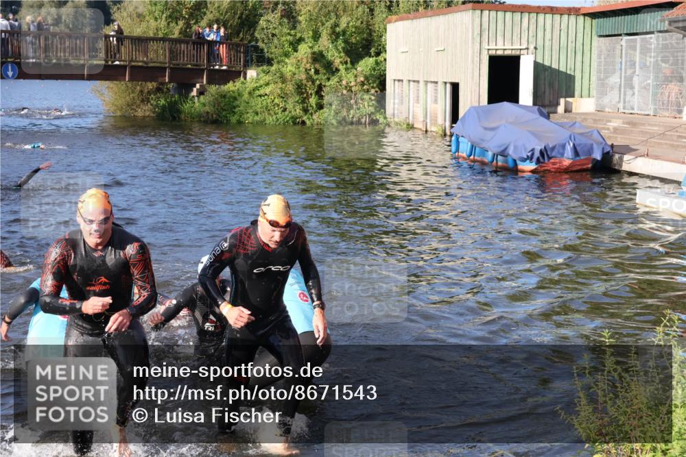 31.08.2025 - Elbe Triathlon Hamburg Luisa Fischer http://msf.ph/oto/8671543 31.08.2025 08:31:36 Schwimmen 169, 180, 189, 208, 211, 227 meine-sportfotos.de
