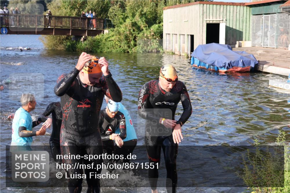 31.08.2025 - Elbe Triathlon Hamburg Luisa Fischer http://msf.ph/oto/8671551 31.08.2025 08:31:37 Schwimmen 169, 180, 189, 208, 211, 227 meine-sportfotos.de