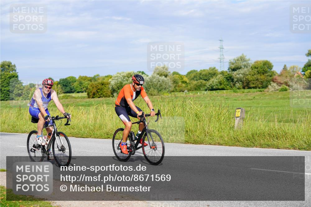 31.08.2025 - Elbe Triathlon Hamburg Michael Burmester http://msf.ph/oto/8671569 31.08.2025 10:03:13 Radfahren 595, 603, 674, 760, 828, 901 meine-sportfotos.de