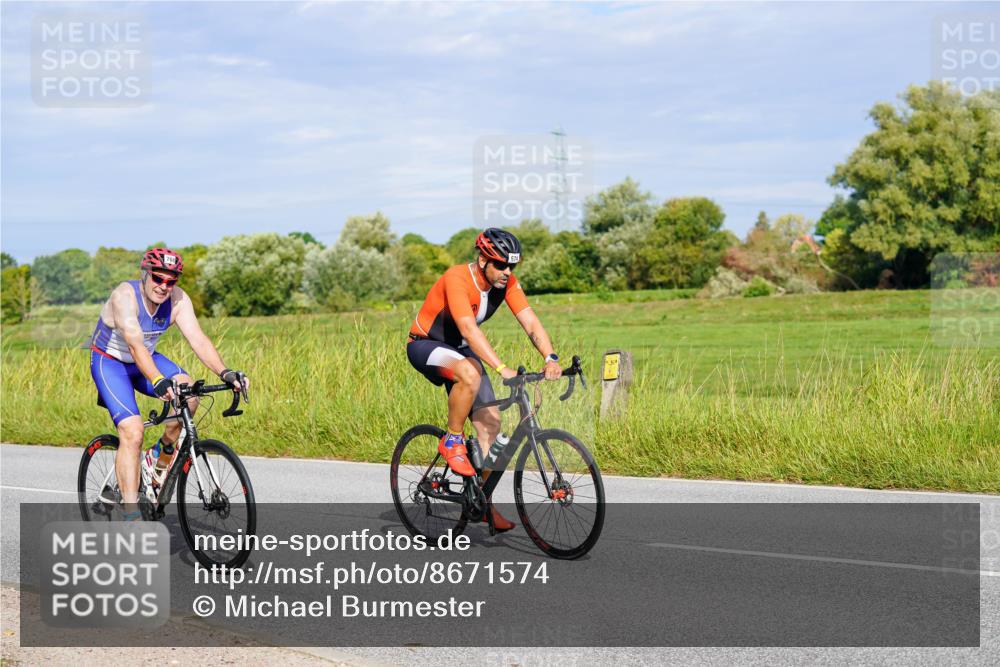 31.08.2025 - Elbe Triathlon Hamburg Michael Burmester http://msf.ph/oto/8671574 31.08.2025 10:03:13 Radfahren 595, 603, 674, 760, 828, 901 meine-sportfotos.de
