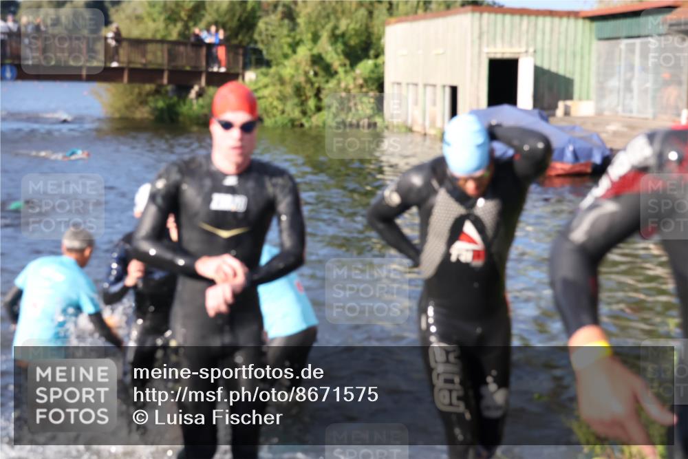 31.08.2025 - Elbe Triathlon Hamburg Luisa Fischer http://msf.ph/oto/8671575 31.08.2025 08:31:40 Schwimmen 169, 180, 189, 207, 208, 211, 227 meine-sportfotos.de