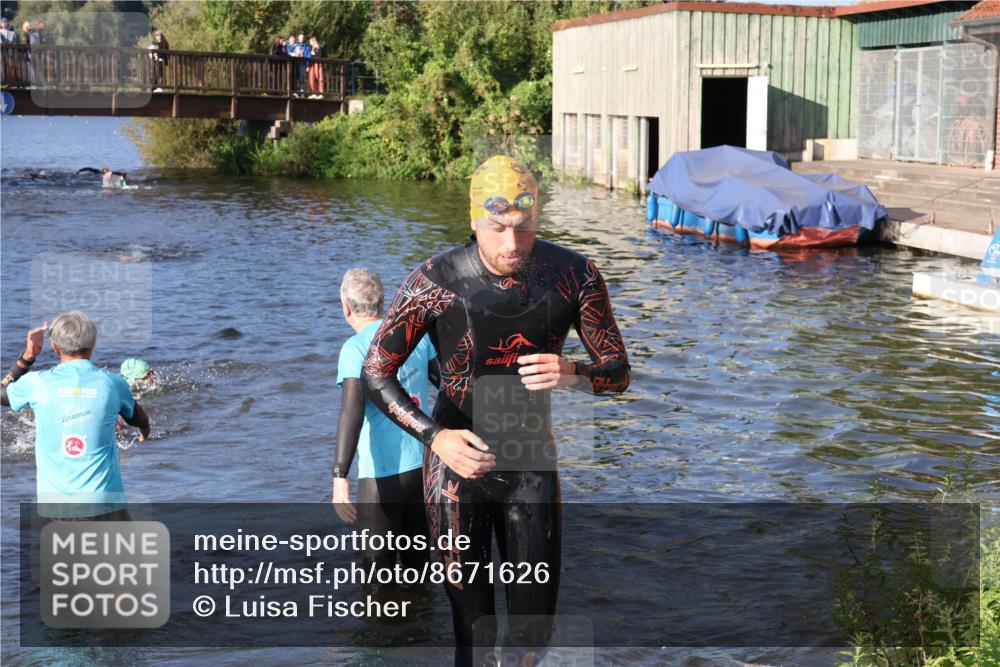 31.08.2025 - Elbe Triathlon Hamburg Luisa Fischer http://msf.ph/oto/8671626 31.08.2025 08:31:47 Schwimmen 182, 189, 207 meine-sportfotos.de