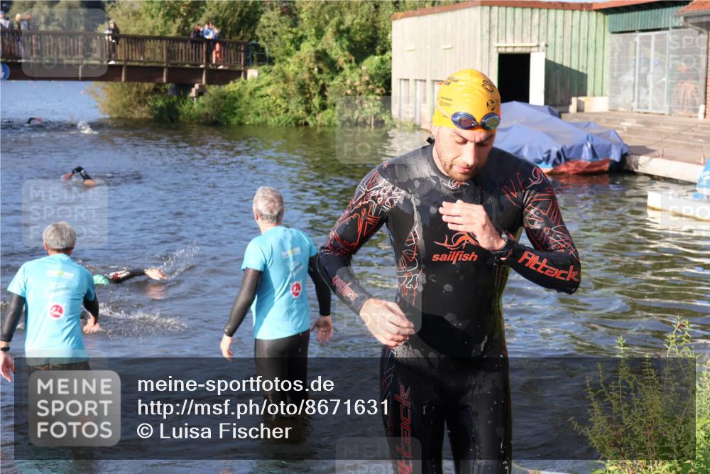 31.08.2025 - Elbe Triathlon Hamburg Luisa Fischer http://msf.ph/oto/8671631 31.08.2025 08:31:48 Schwimmen 182, 207, 216 meine-sportfotos.de