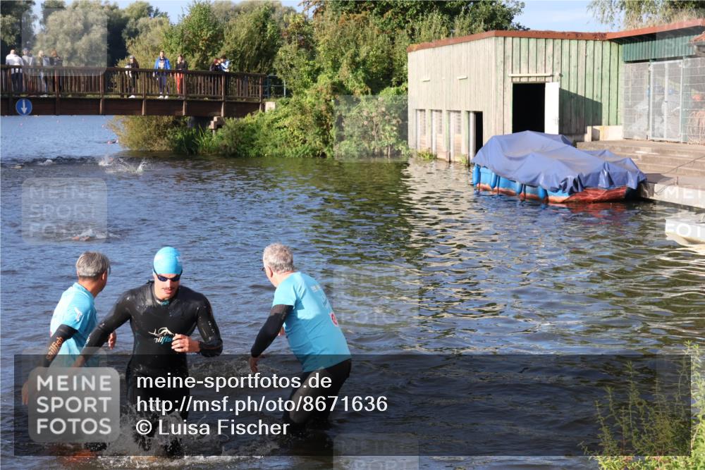 31.08.2025 - Elbe Triathlon Hamburg Luisa Fischer http://msf.ph/oto/8671636 31.08.2025 08:31:53 Schwimmen 182, 216 meine-sportfotos.de