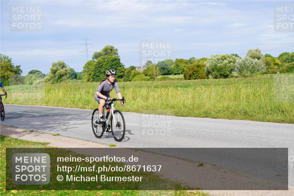 31.08.2025 - Elbe Triathlon Hamburg Michael Burmester http://msf.ph/oto/8671637 31.08.2025 10:03:21 Radfahren 510, 595, 603, 658, 816, 901, 915 meine-sportfotos.de