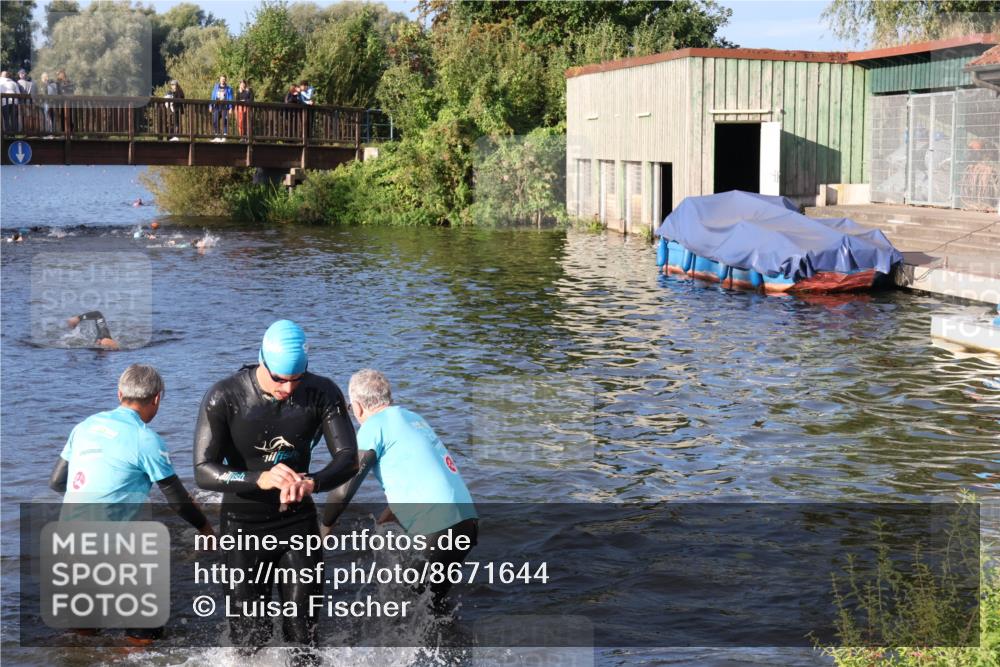 31.08.2025 - Elbe Triathlon Hamburg Luisa Fischer http://msf.ph/oto/8671644 31.08.2025 08:31:53 Schwimmen 182, 216 meine-sportfotos.de