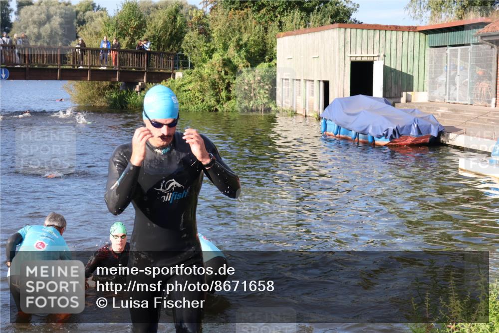 31.08.2025 - Elbe Triathlon Hamburg Luisa Fischer http://msf.ph/oto/8671658 31.08.2025 08:31:55 Schwimmen 182, 216 meine-sportfotos.de