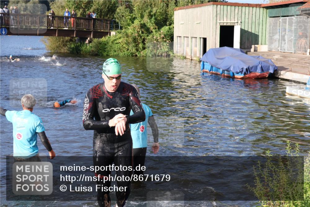 31.08.2025 - Elbe Triathlon Hamburg Luisa Fischer http://msf.ph/oto/8671679 31.08.2025 08:31:58 Schwimmen 182, 216 meine-sportfotos.de