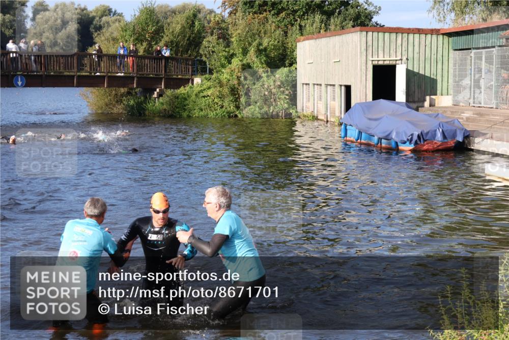 31.08.2025 - Elbe Triathlon Hamburg Luisa Fischer http://msf.ph/oto/8671701 31.08.2025 08:32:08 Schwimmen 166 meine-sportfotos.de