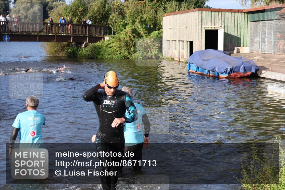 31.08.2025 - Elbe Triathlon Hamburg Luisa Fischer http://msf.ph/oto/8671713 31.08.2025 08:32:10 Schwimmen 166, 185 meine-sportfotos.de