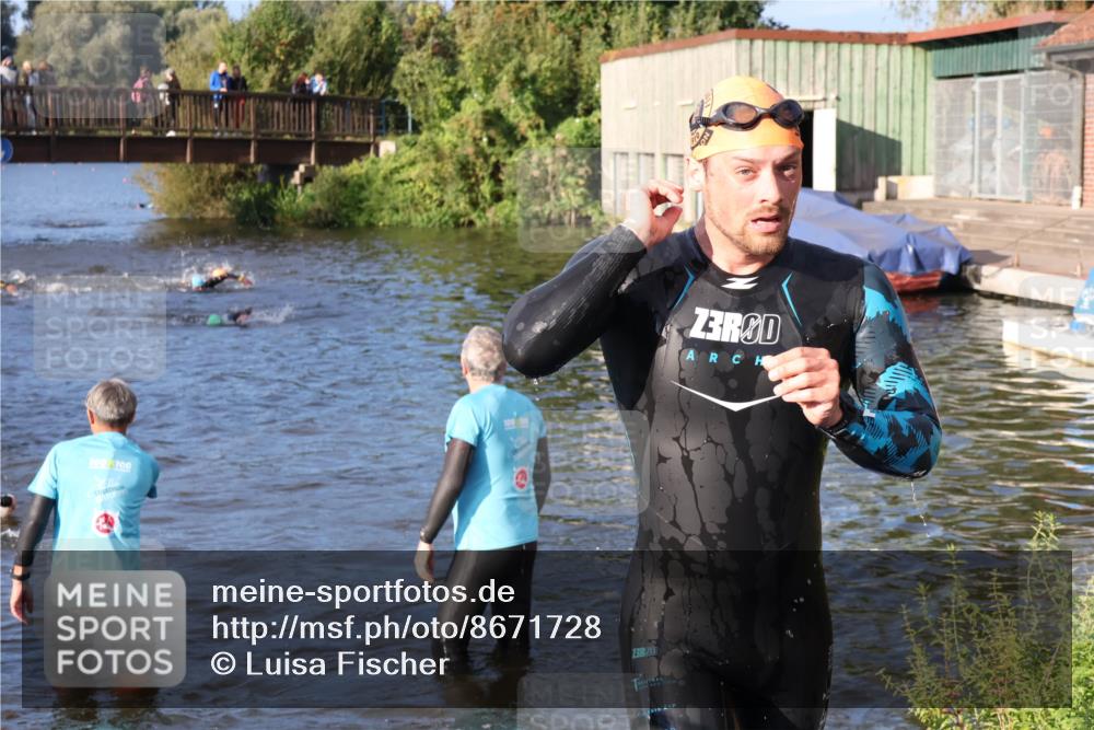 31.08.2025 - Elbe Triathlon Hamburg Luisa Fischer http://msf.ph/oto/8671728 31.08.2025 08:32:12 Schwimmen 166, 185 meine-sportfotos.de