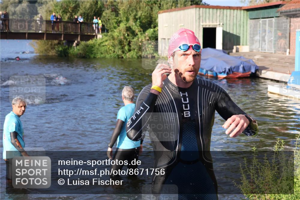 31.08.2025 - Elbe Triathlon Hamburg Luisa Fischer http://msf.ph/oto/8671756 31.08.2025 08:32:19 Schwimmen 185 meine-sportfotos.de