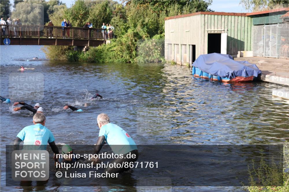 31.08.2025 - Elbe Triathlon Hamburg Luisa Fischer http://msf.ph/oto/8671761 31.08.2025 08:32:29 Schwimmen 225 meine-sportfotos.de
