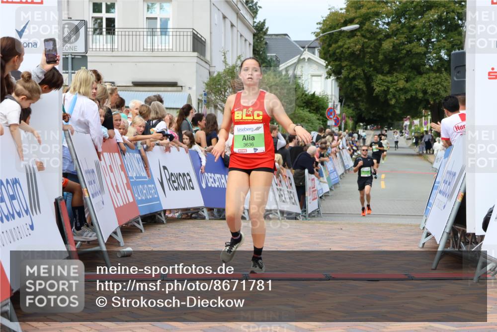 31.08.2025 - 21. Blankeneser Heldenlauf Strokosch-Dieckow http://msf.ph/oto/8671781 31.08.2025 10:53:12 Ziel 3636 meine-sportfotos.de