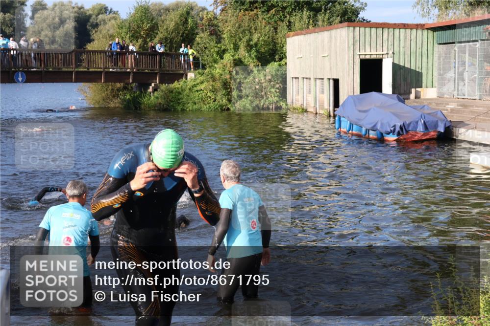 31.08.2025 - Elbe Triathlon Hamburg Luisa Fischer http://msf.ph/oto/8671795 31.08.2025 08:32:34 Schwimmen 225, 231, 234, 237 meine-sportfotos.de